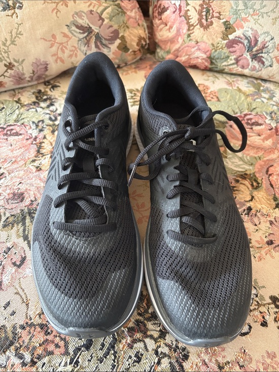 Under Armour Shoes - Under Armour Women’s Black Athletic Running Shoes size 9.5